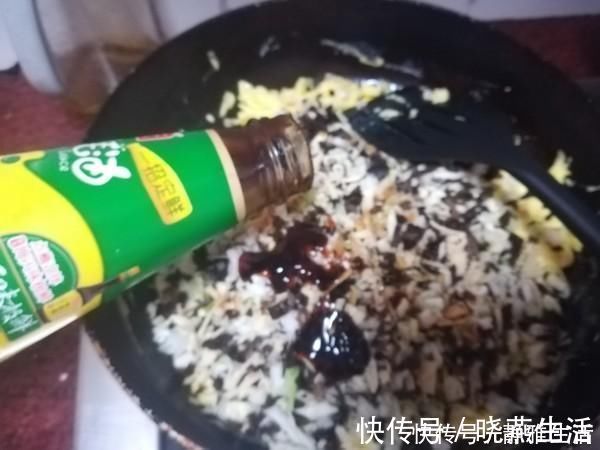 耳瓣|泡木耳只加水就错了,大厨都加这2样,2分钟泡开,木耳又大又好