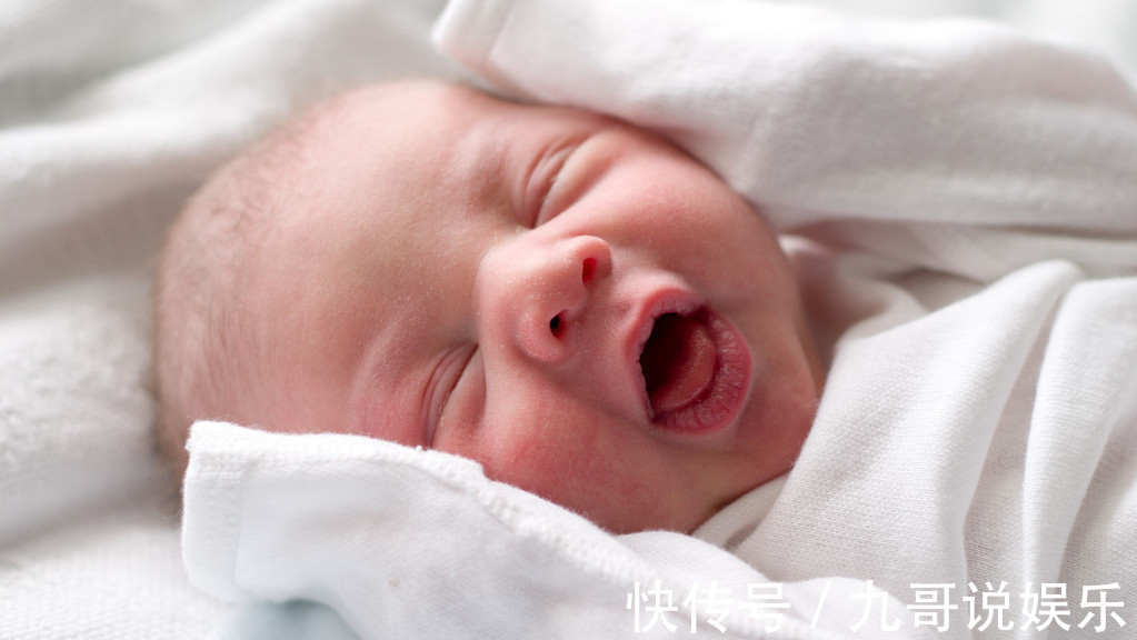 斗鸡眼|新生儿这些特殊生理现象,儿科医生孩子不是生病,不要乱花钱