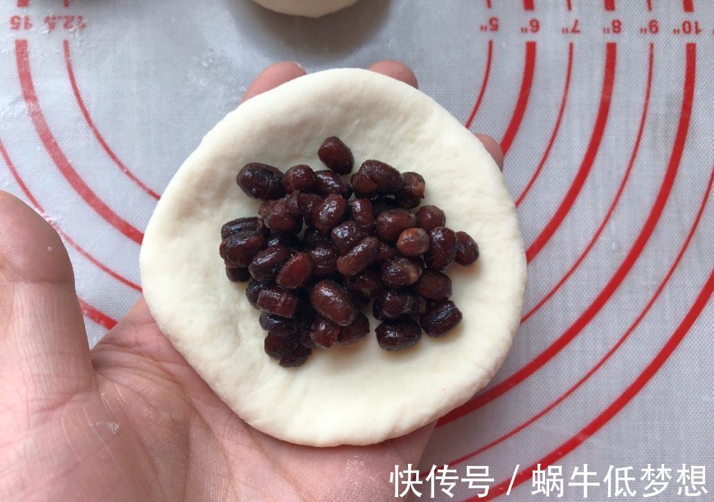 自制|自制美味酸奶蜜豆小面包,不用烤箱,一个平底锅就能搞定