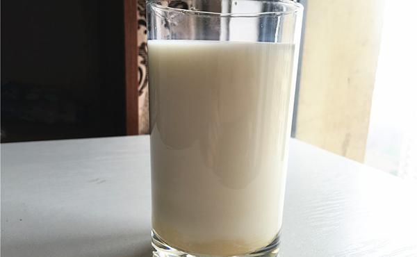 饭桌|不想前列腺癌上身,几样食物少往桌上端,守护前腺健康