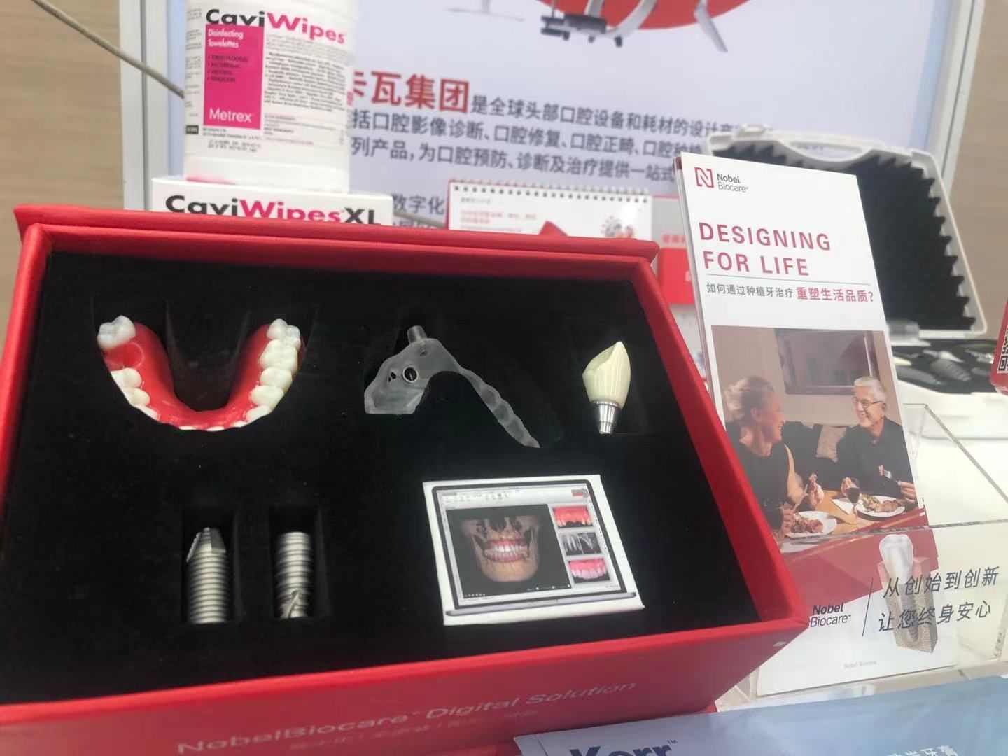 展品|不扎手指测血糖、球扩式主动脉瓣膜……去年进博会上的医疗展品,那么快都照进了现实!