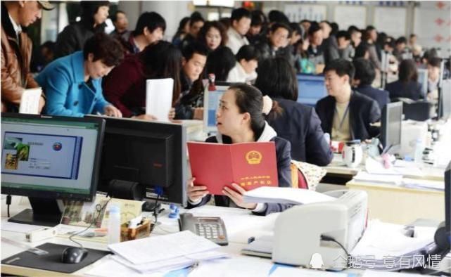 过户|房产过户给子女新规,在世时过户,还是去世后再办?差距巨大需早知道