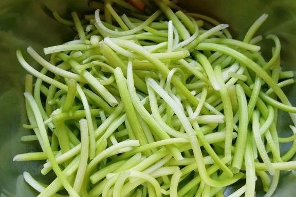 清炒|老俩口的简单晚餐，清炒一下，在朋友圈就火了，网友：吃法太好了