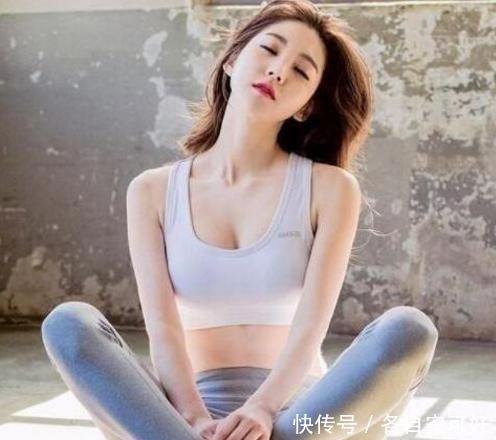 性感 “无痕裤”营造强大气场,成熟干练又性感,展示时尚