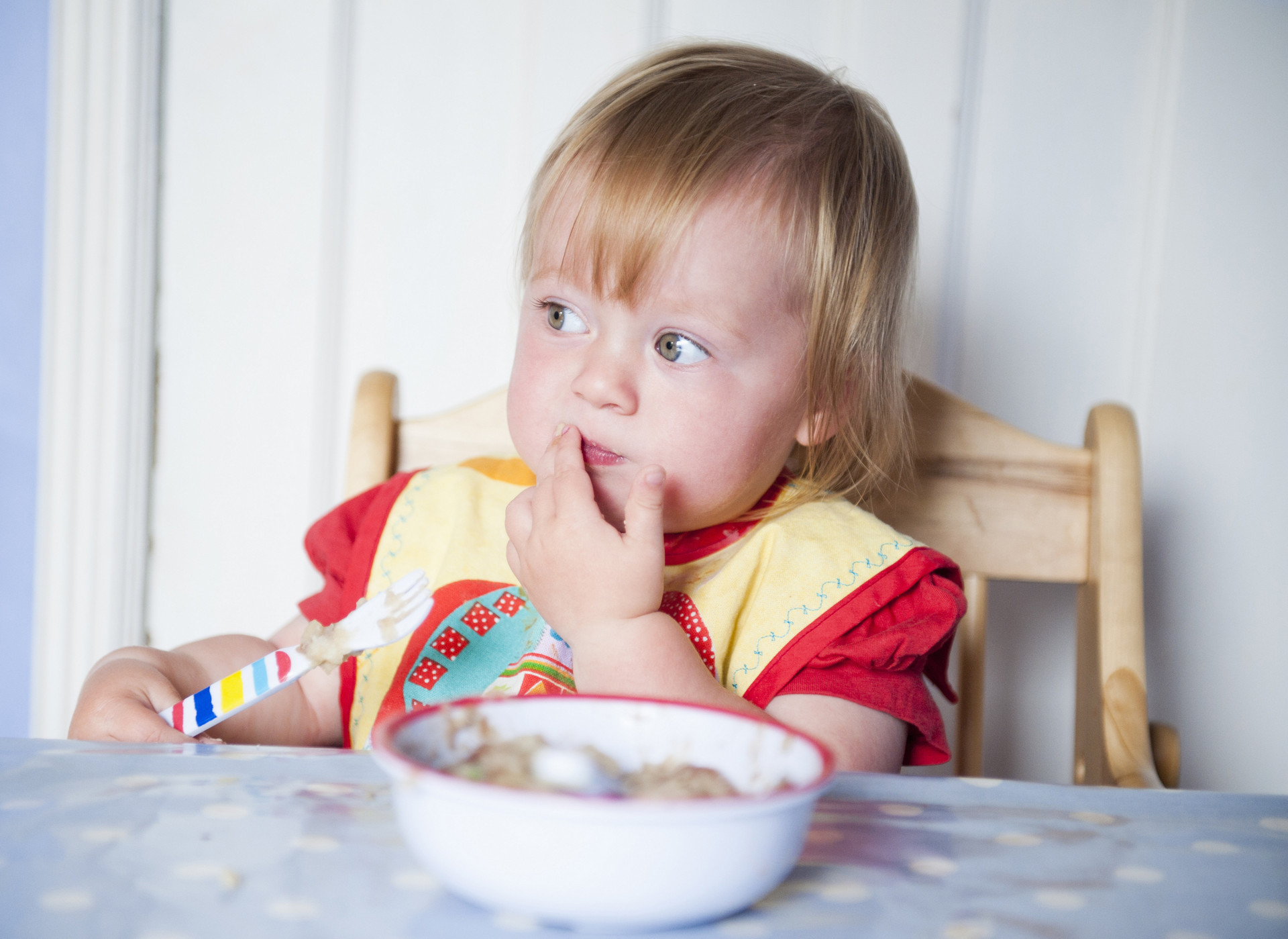 食物|辟谣,米粉吃到一岁更营养孩子到这月龄别吃米糊了,影响娃发育