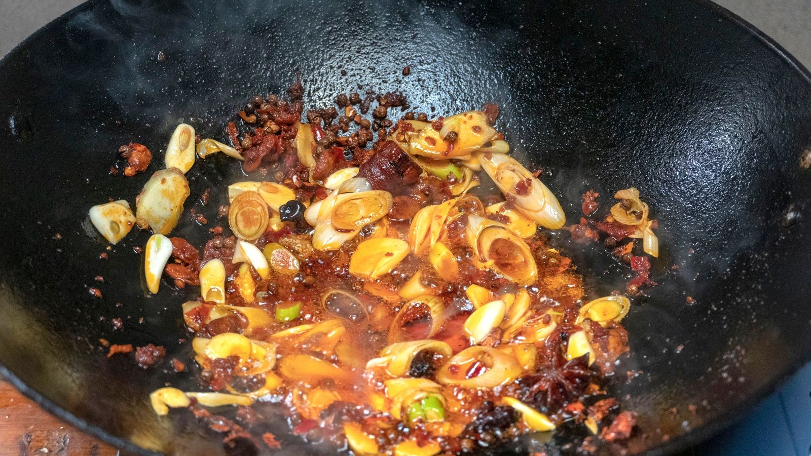 冬季养生宜温补!多吃7道美食,驱寒暖身营养足,顺应时节过寒冬