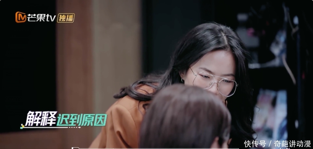 她俩吵起来了，我竟然觉得好过瘾！