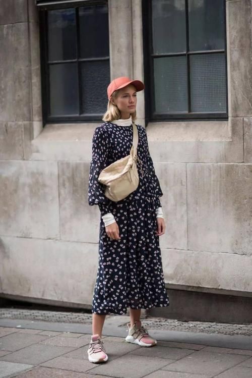 仙女裙+运动鞋=今年最潮穿法，不挑年纪不挑身材，谁穿谁好看