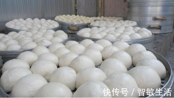 蒸馒头时，别只放酵母和白糖试一试加一点它，馒头蒸出来才香软