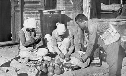 地雷战|地雷是一把“双刃剑”,即可杀敌也可误伤平民,告诉你一个真实的地雷战