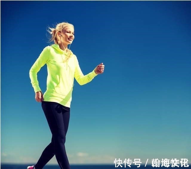 肠道健康|常吃4种食物，毁掉肠道健康，教你一个简单方法，识别肠癌