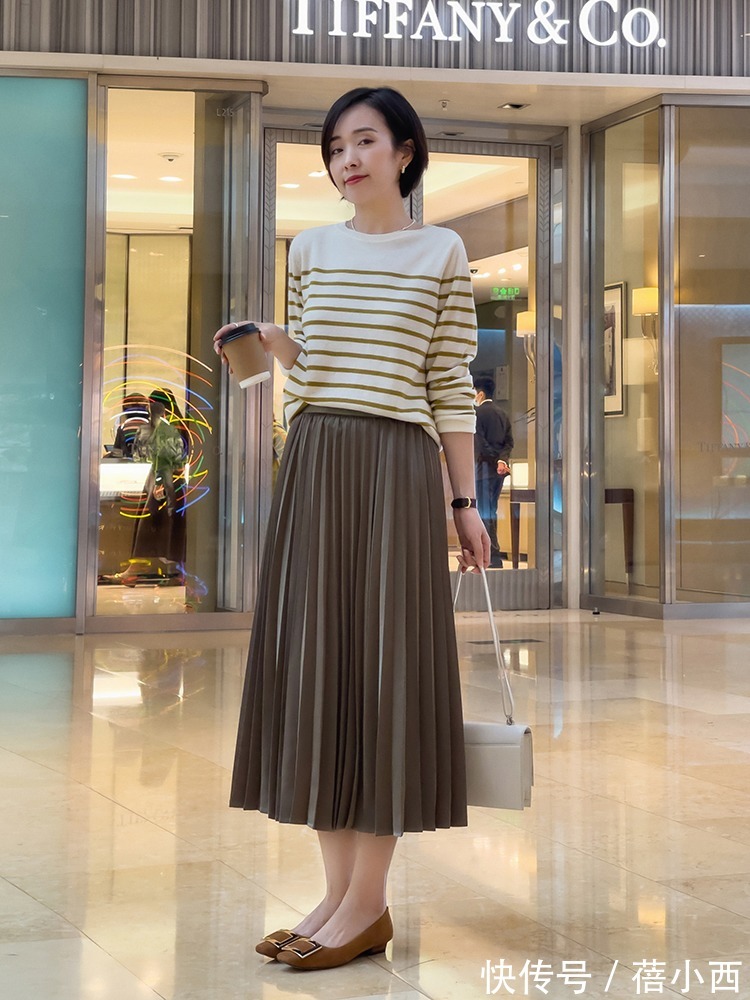 针织衫 “优雅感”针织衫搭配长啥样?价格不一定贵,选款和搭配才是关键