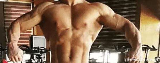 背阔肌|小伙健身八年，展示健美胸肌与背阔肌，网友身材挺好可惜是单身