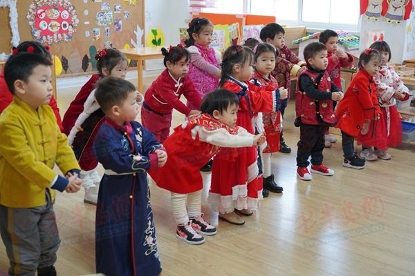 圣顿公学幼儿园|逛庙会 迎开学 圣顿公学幼儿园举行“健康成长，快乐起飞”主题开学嘉年华活动