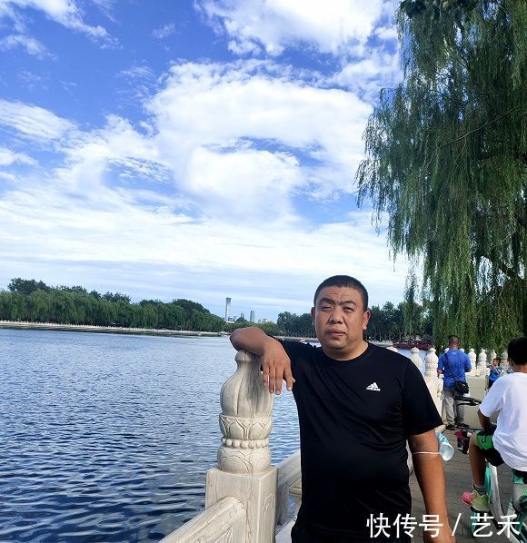 青年画家|墨趣千秋笔,茶香一卷书--青年画家风雷的艺术人生