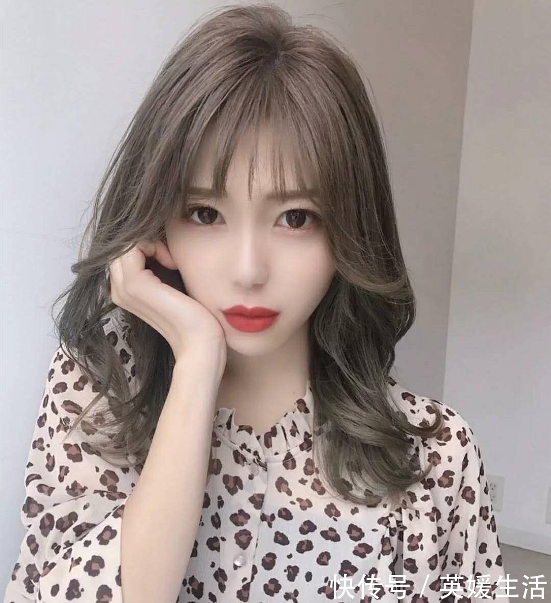 长发 女生只要了解这四个细节,你就知道自己的脸型适合什么发型了!