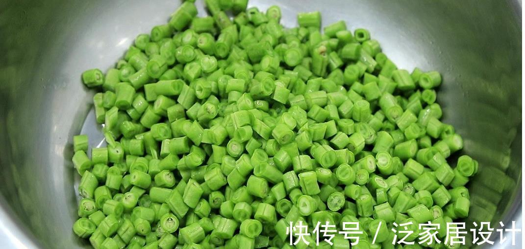 蒸豆角|豆角粒打入一个鸡蛋,厨师长教你蒸豆角技巧,不粘连不坨块又清脆