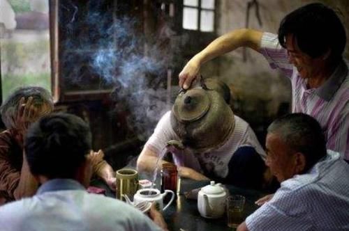  不妨|古人讲“齿软不赴丧，肉软不吃凉”，下句更经典，生活中不妨留意