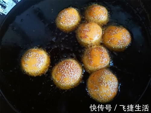 零食|零食不用买,教你用南瓜做小零食,比南瓜饼好吃,大人小孩都喜欢