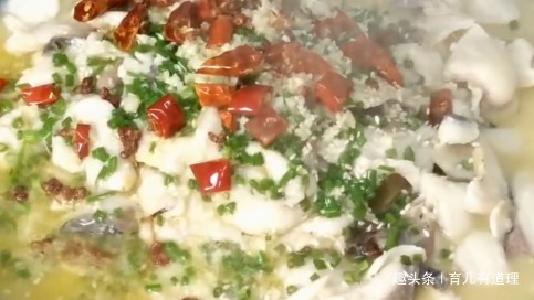 做法特别简单,好吃开胃,学会了在家也能吃出饭店做的味道