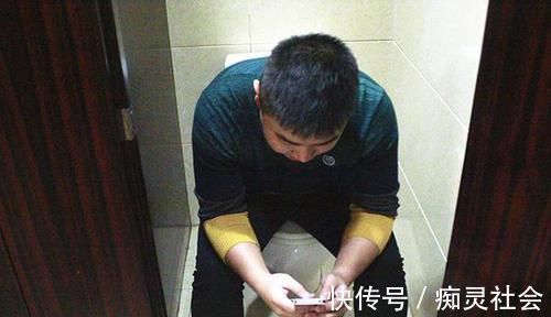 肠癌|经常腹泻,是不是得了肠癌?医生:肠癌还有2个明显特征,对照下