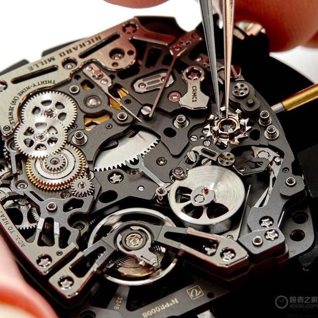 秒轮|“均价百万”的RICHARD MILLE,终于有了“自产机芯”