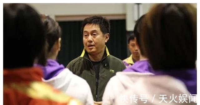 中国乒乓球|女乒教练施之皓,开除世界冠军郭跃引争议,娶小22岁弟子重回上
