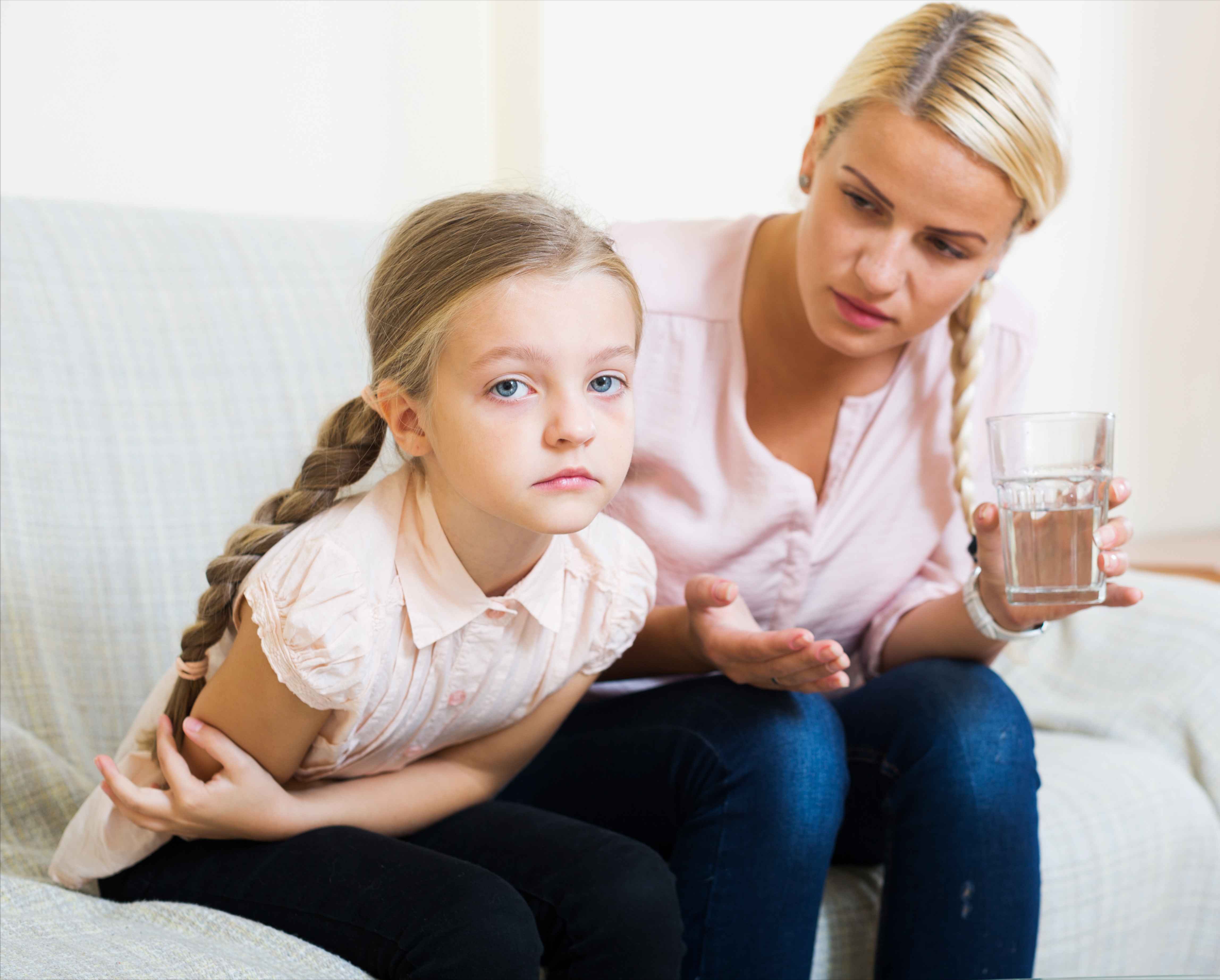 孩子|女孩11岁前，身体出现这些信号，可能是性早熟，父母要多注意