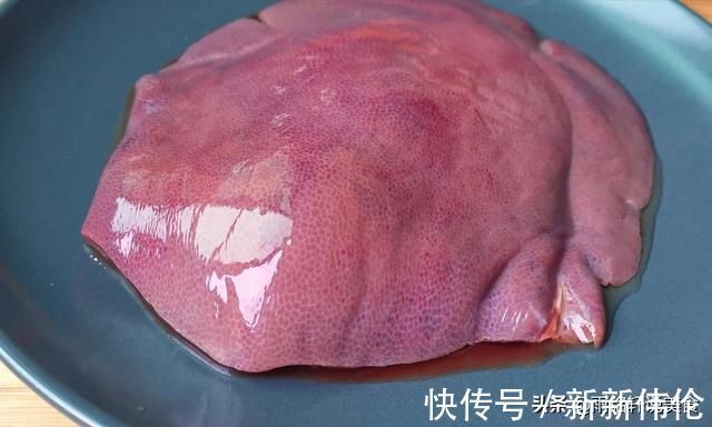 炒猪肝|炒猪肝别直接下锅炒，多加这2步，猪肝鲜嫩可口，不腥不老