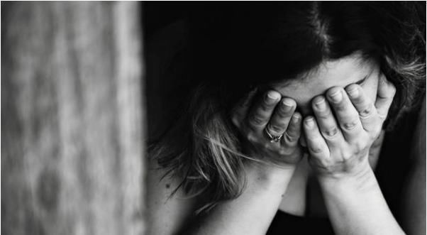 新角色|妻子产后性情大变,丈夫担心偷偷安监控,看到的画面不禁泪目!