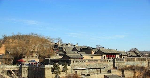 中年|中国第一民宅,被誉“民间故宫”,建筑面积比故宫还要大10万平方