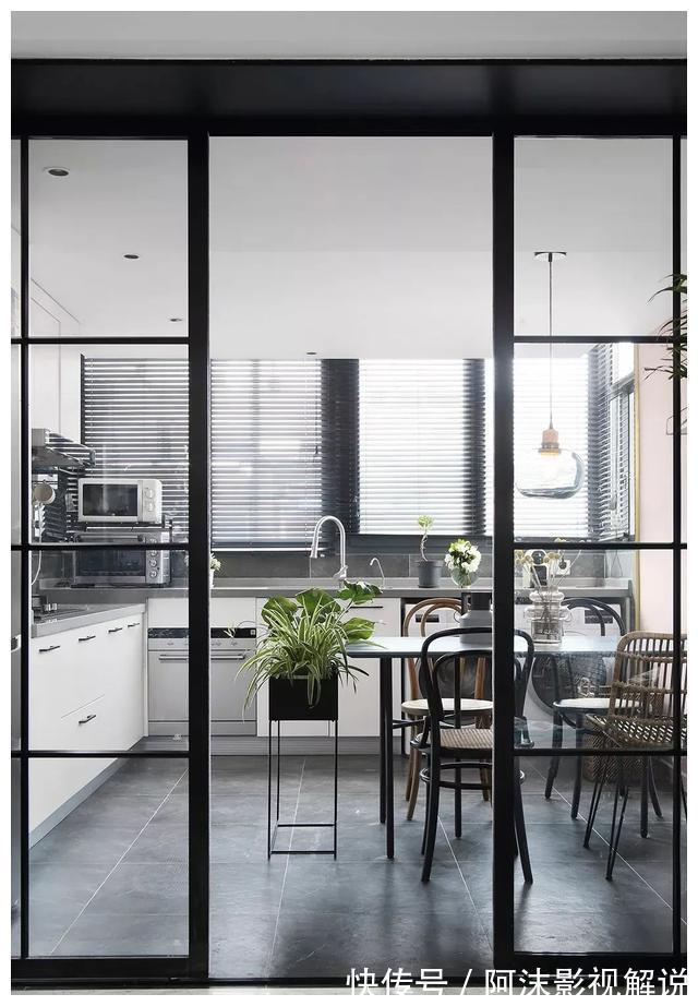 次卧|女生把70㎡顶楼户型,打造成舒适阳光美宅,充满了居住智慧!