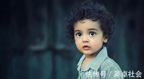 差距|“常挨打”和“从未挨打”的孩子，长大后的差距，真不是一星半点