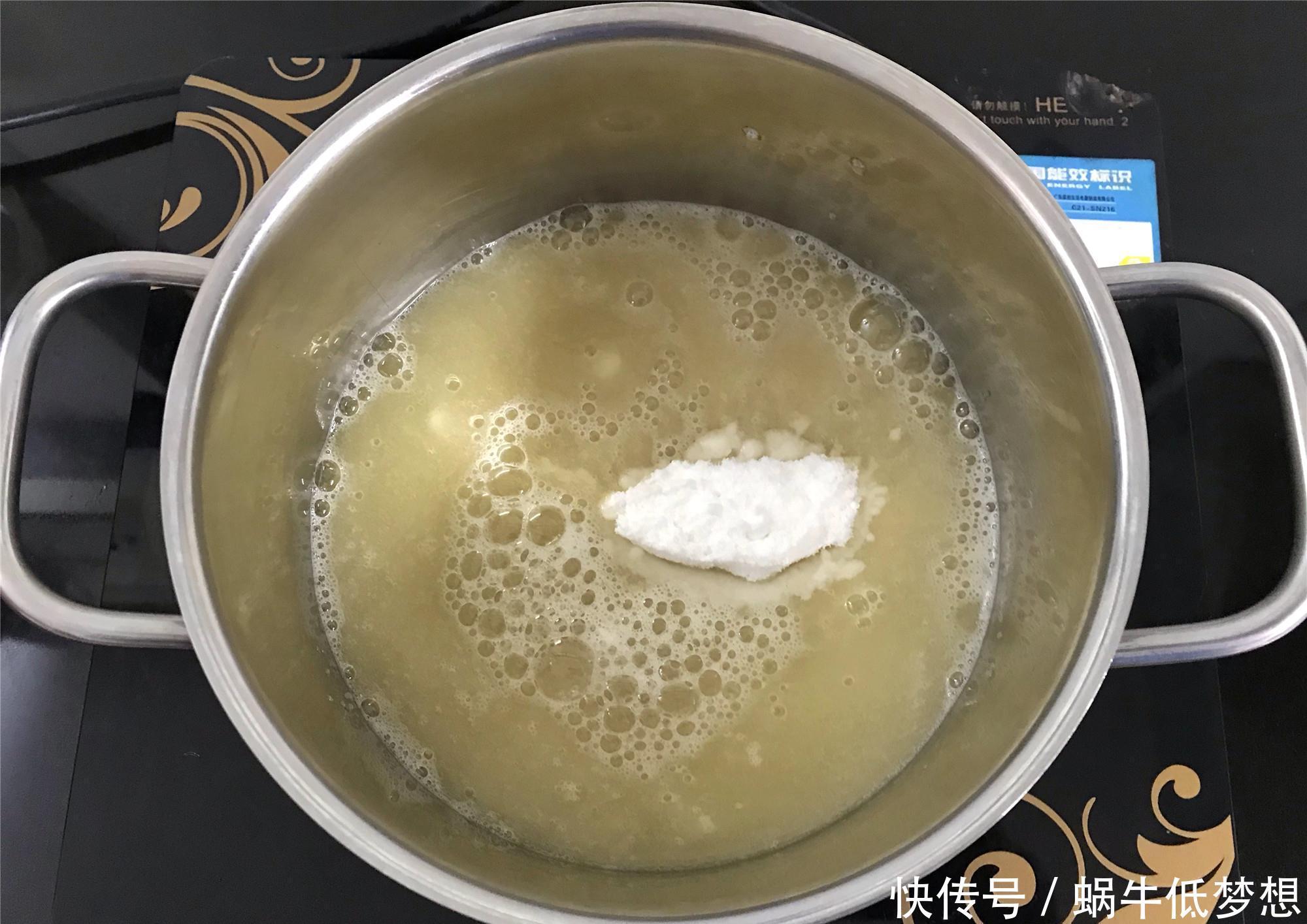 正当|秋冬，雪梨正当季，用来做成小糕点，入口即化，好吃不上火