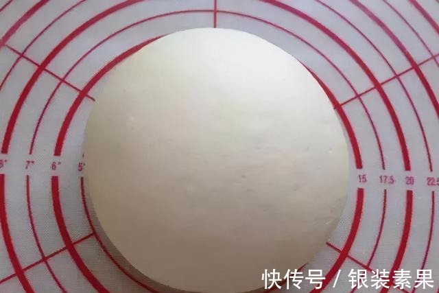 发面直接加酵母粉和白糖是大错，教你一小妙招，发面只需10分钟