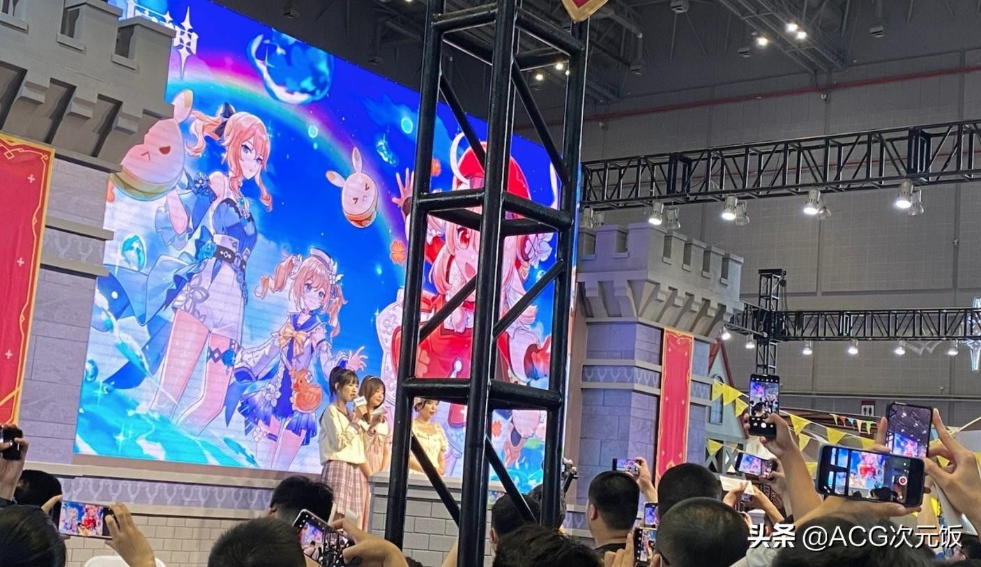 可莉|原神BW漫展复刻海岛活动，凯瑟琳Coser火了，忍不住喊“老婆”