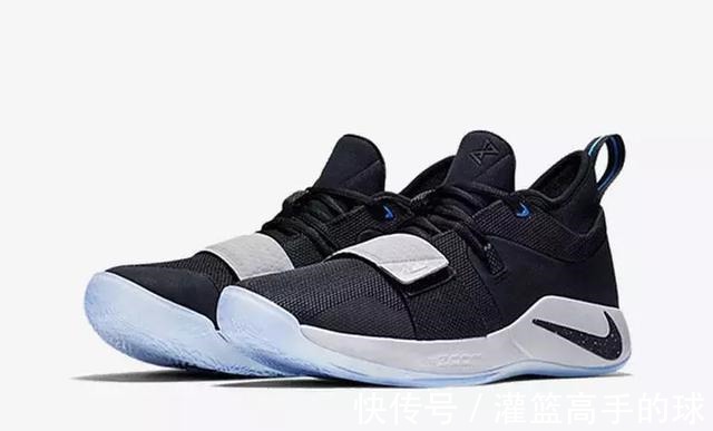 随着NBA新赛季的临近耐克的签名战靴, 又按奈不住了!