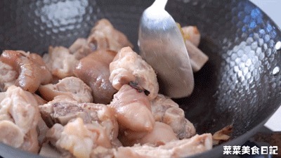 秒杀餐馆！这菜下饭又解馋，哪还用出去排队吃