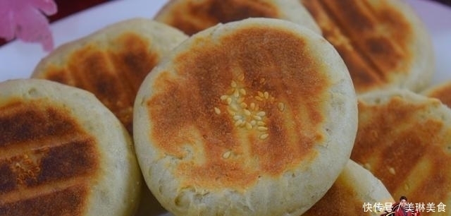 面粉别蒸馒头了,教你好吃做法,比馒头简单,比包子好吃,香!