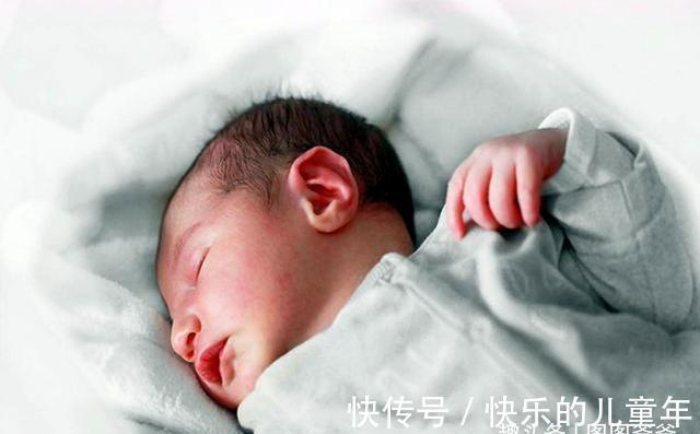 满月|宝宝第一个月长几斤正常?0~1岁宝宝体重参照表出炉,你娃达标没