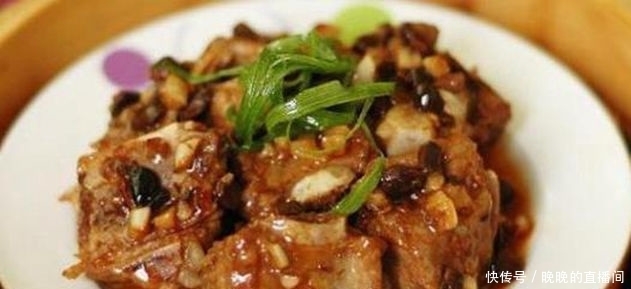 美食推荐：双椒鸡脯肉，荷兰豆炒五花肉，腐竹炒黄瓜，豉汁蒸排骨