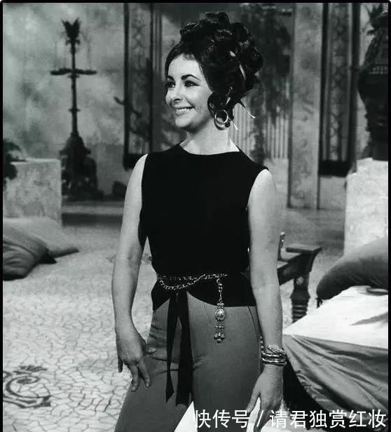 胸饰 这些危险而诱惑的高冷首饰,从古至今无比神秘,却被大牌捧上天!