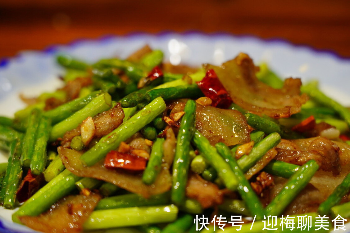 爽脆|此菜被誉为“天然青霉素”，鲜嫩爽脆营养高，现在吃正当季