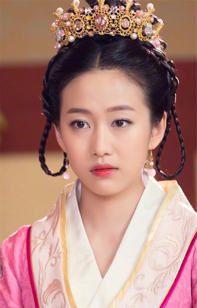 身孕|种田爹爹丢下休书,她和兄妹,还有怀6月身孕的娘被赶出门