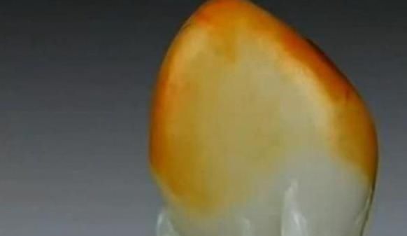 雕刻|女子花150万买玉,请人雕刻又花20万,专家鉴定完你可真行