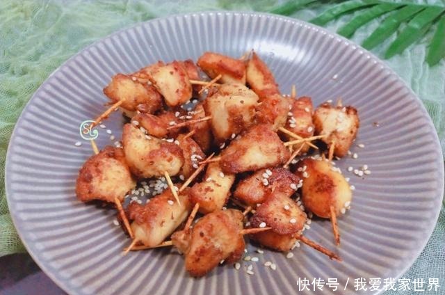 牙签肉在家也能做,方法简单,出锅外酥里嫩,好吃解馋,越吃越香