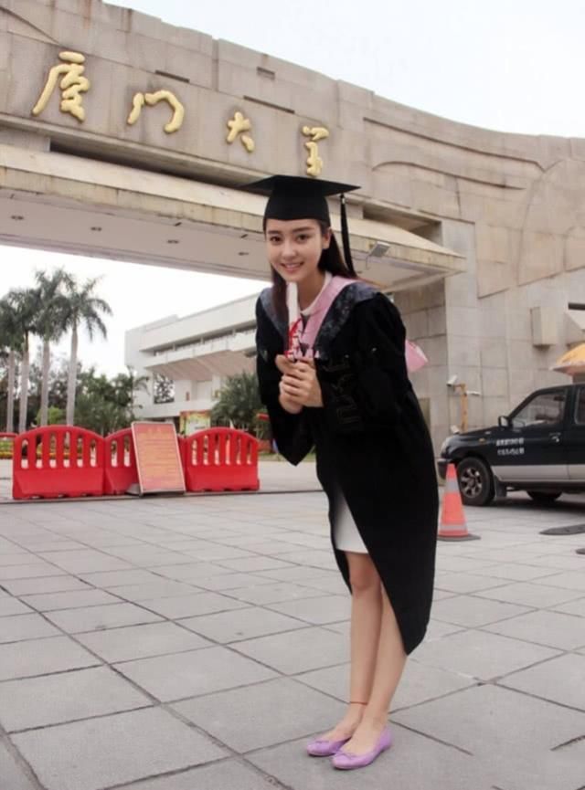 中年|中国最美的大学胜似公园，游客比学生还多，无奈成为旅游景点