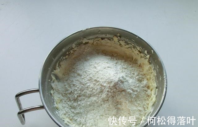 用了5年的曲奇配方，尝试上100次，轻松挤，纹路不消失，口感特酥！