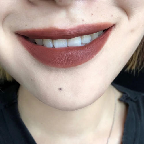 rom见过世面的女人,从不跟风买口红,这几支冷门色号小众又显白