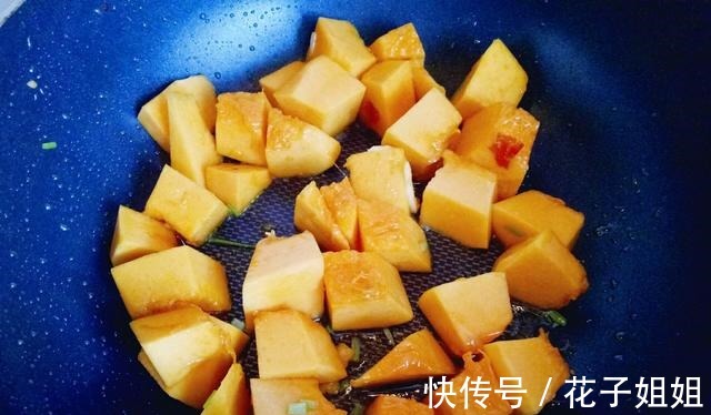 好吃|看似制作简单的清炒南瓜，想要做得美味好吃，还得和我学上几招！